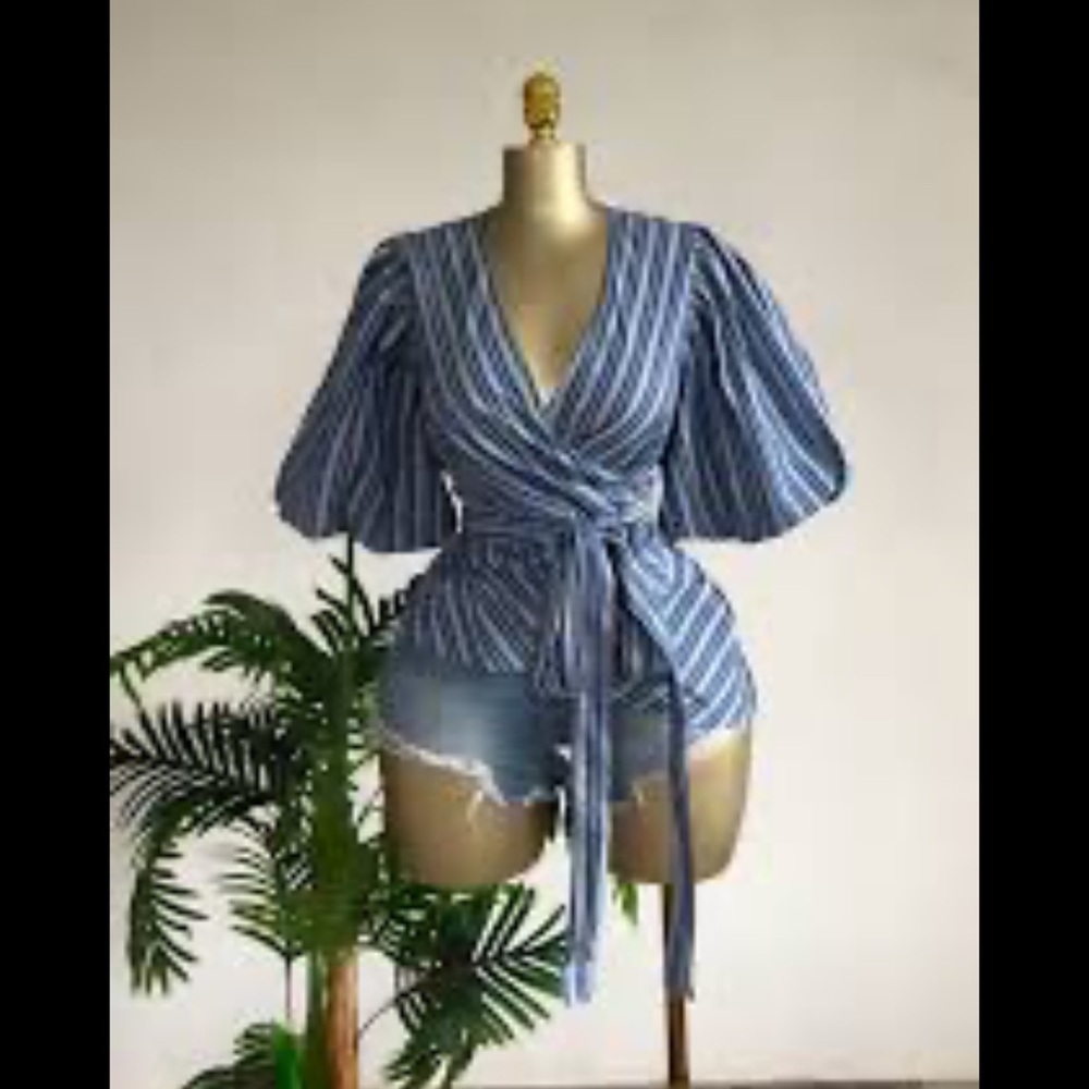 H&M Blue and White Striped Puff Sleeve Blouse